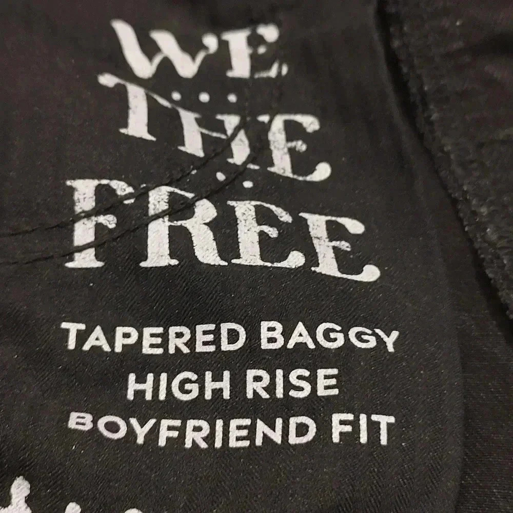 WE THE FREE Tapered Baggy High Rise Boyfriend Fit Raw Hem Jeans Black - Picture 7 of 8